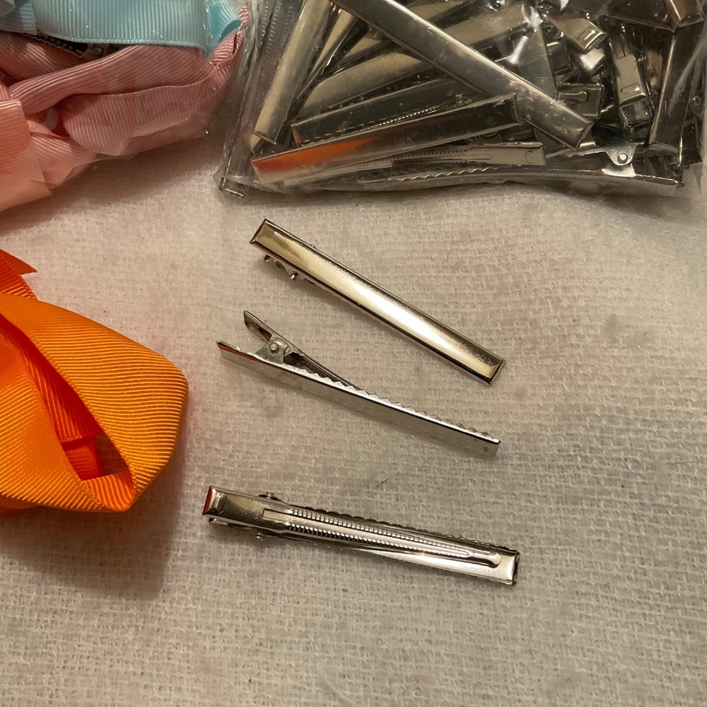 Hair Accessories Lot Cloth Clips / Silvertone Metal Styling Clips NEW - Picture 10 of 16